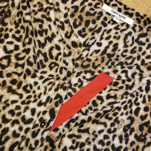 Daniel Rainn leopard print button front blouse 2X - Picture 2 of 4